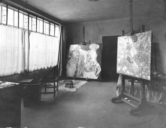 DAME AVEC FÄCHER SUR UN CHEVALET DANS L'ATELIER DE KLIMT, 1918 DAME AVEC FÄCHER SUR UN CHEVALET DANS L'ATELIER DE KLIMT, 1918